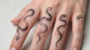 15 Delicate Snake Finger Tattoos for Women Ideas